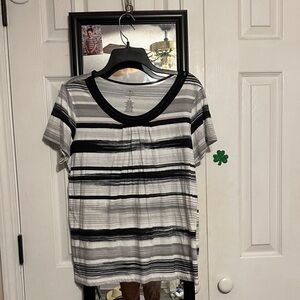 St. John's Bay Black and Gray Striped Short Sleeve Top